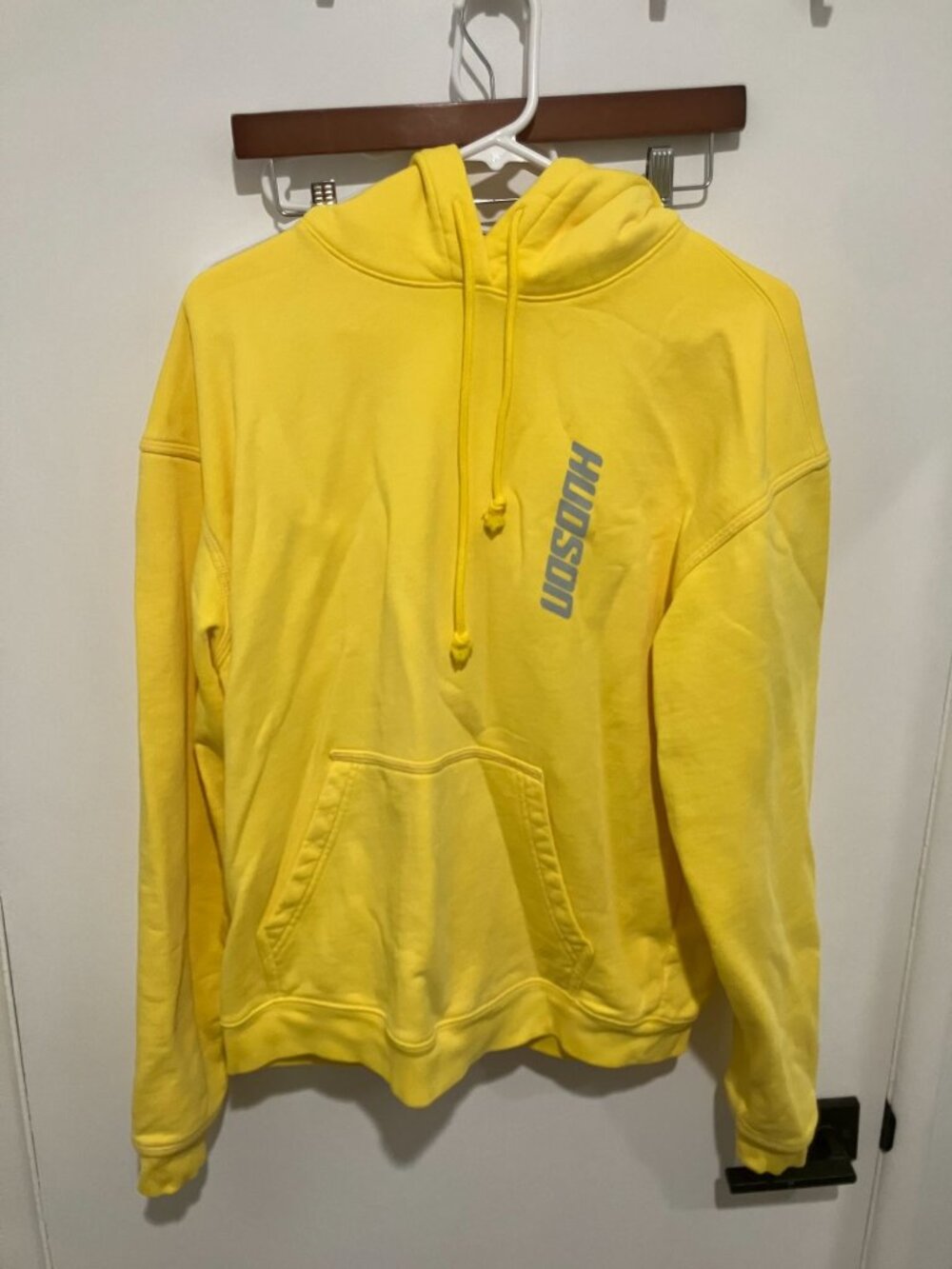 Hudson Jeans Men Yellow Pullover Hoodie Sweatshirt Diagonal Graphic Logo Medium